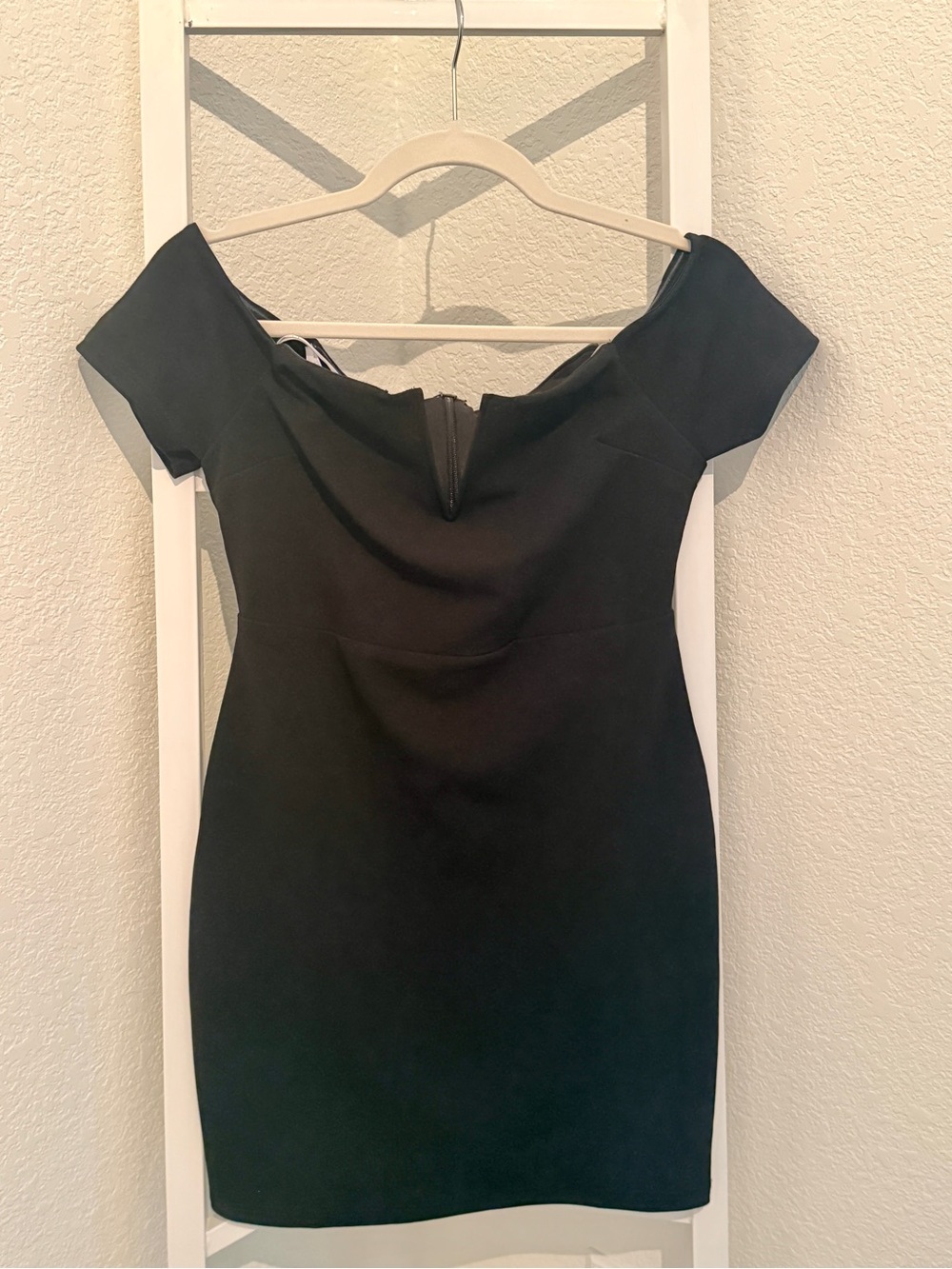 Lulu's Black Off-the-Shoulder Sheath Dress